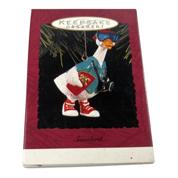 Hallmark Keepsake Ornament Snowbird Traveler Goose With Sunglasses Camera & Hat - Picture 5 of 7